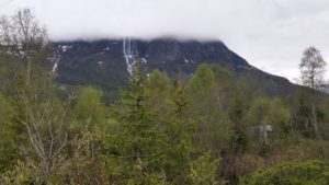 053003-wolkenfall